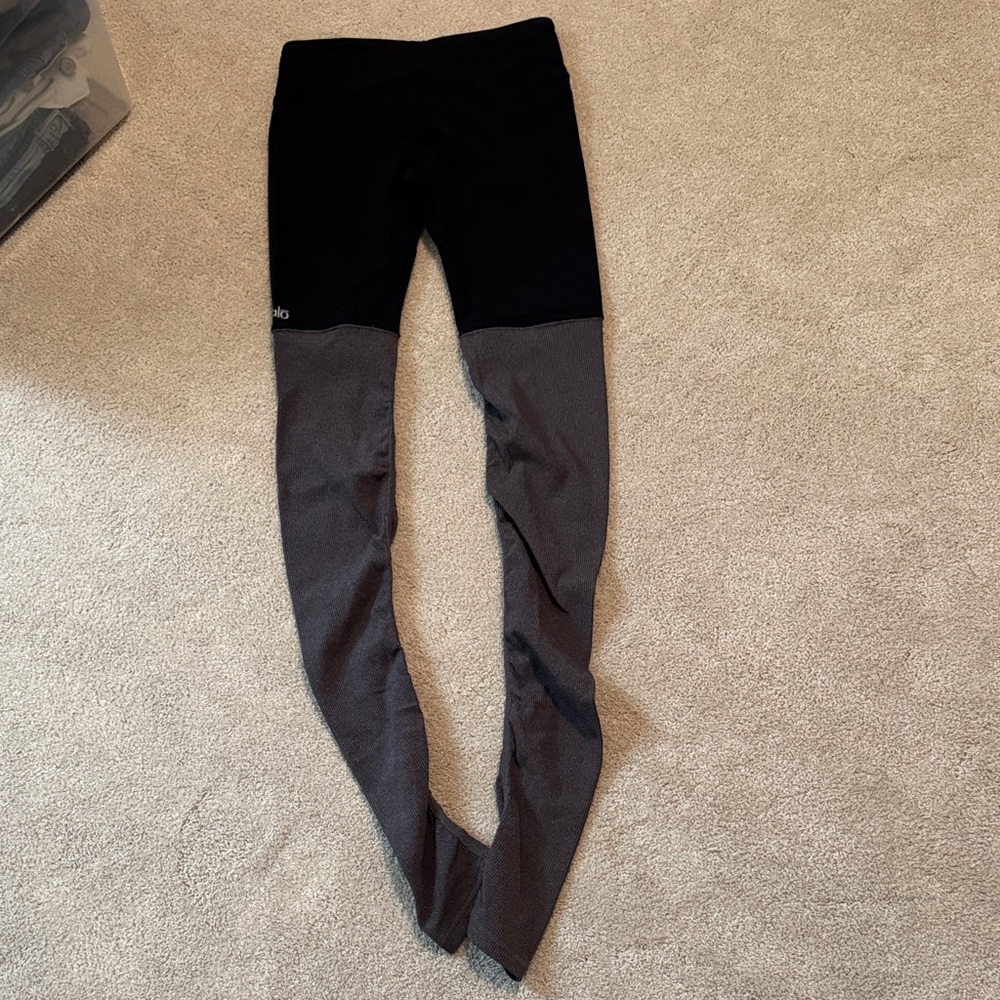 ALO Yoga Black and Gray Leggings
